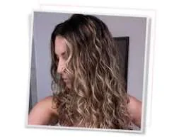 2b hair with wavy texture styled for a polished look